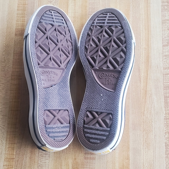 Converse Chuck Taylor Lo-Tops - Picture 4 of 7